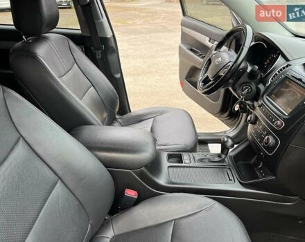 Чорний Кіа Соренто, об'ємом двигуна 2.2 л та пробігом 234 тис. км за 17300 $, фото 66 на Automoto.ua