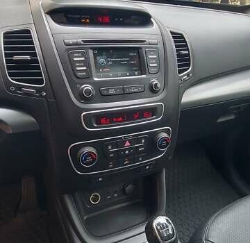 Черный Киа Соренто, объемом двигателя 2.2 л и пробегом 208 тыс. км за 16900 $, фото 25 на Automoto.ua
