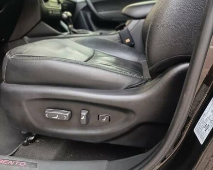 Чорний Кіа Соренто, об'ємом двигуна 2.2 л та пробігом 275 тис. км за 16900 $, фото 70 на Automoto.ua