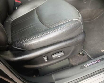 Чорний Кіа Соренто, об'ємом двигуна 2.2 л та пробігом 275 тис. км за 16900 $, фото 79 на Automoto.ua