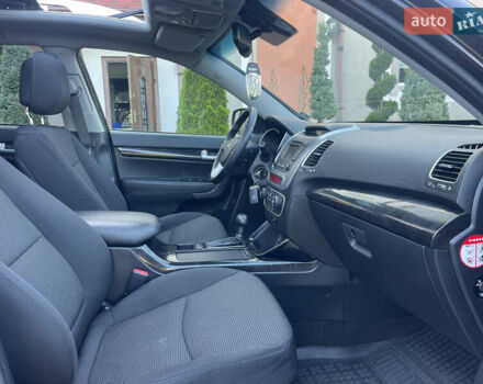 Чорний Кіа Соренто, об'ємом двигуна 2.2 л та пробігом 225 тис. км за 16750 $, фото 54 на Automoto.ua