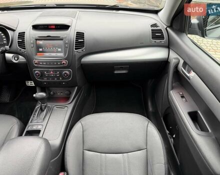 Чорний Кіа Соренто, об'ємом двигуна 2.2 л та пробігом 114 тис. км за 20200 $, фото 18 на Automoto.ua