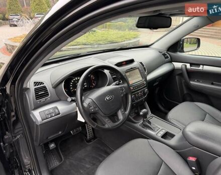 Чорний Кіа Соренто, об'ємом двигуна 2.2 л та пробігом 114 тис. км за 20200 $, фото 14 на Automoto.ua