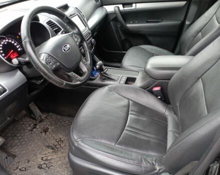 Чорний Кіа Соренто, об'ємом двигуна 2 л та пробігом 220 тис. км за 16300 $, фото 6 на Automoto.ua