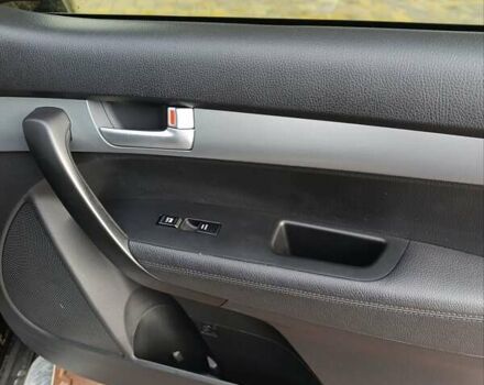 Чорний Кіа Соренто, об'ємом двигуна 2.2 л та пробігом 275 тис. км за 16900 $, фото 81 на Automoto.ua