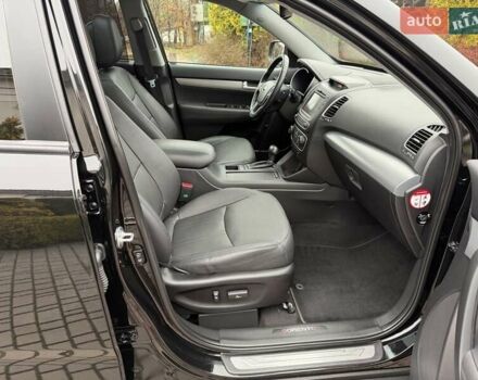 Чорний Кіа Соренто, об'ємом двигуна 2.2 л та пробігом 114 тис. км за 20200 $, фото 53 на Automoto.ua