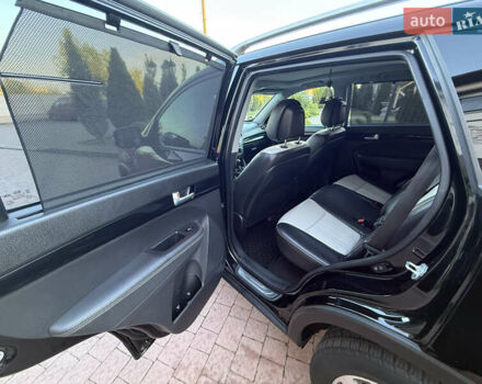 Чорний Кіа Соренто, об'ємом двигуна 2.2 л та пробігом 233 тис. км за 17400 $, фото 31 на Automoto.ua