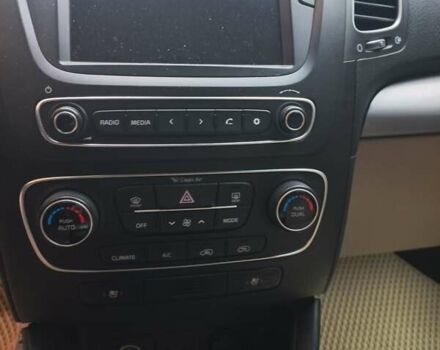 Черный Киа Соренто, объемом двигателя 2.2 л и пробегом 160 тыс. км за 17500 $, фото 12 на Automoto.ua