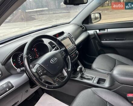 Чорний Кіа Соренто, об'ємом двигуна 2.2 л та пробігом 234 тис. км за 17300 $, фото 45 на Automoto.ua