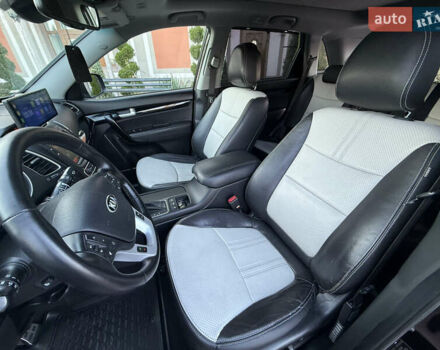 Чорний Кіа Соренто, об'ємом двигуна 2.2 л та пробігом 233 тис. км за 17400 $, фото 40 на Automoto.ua