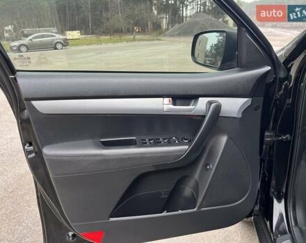 Чорний Кіа Соренто, об'ємом двигуна 2.2 л та пробігом 234 тис. км за 17300 $, фото 41 на Automoto.ua