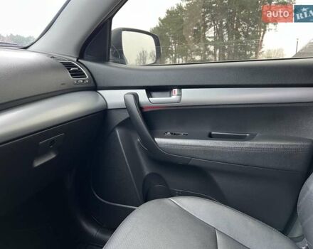 Чорний Кіа Соренто, об'ємом двигуна 2.2 л та пробігом 234 тис. км за 17300 $, фото 62 на Automoto.ua