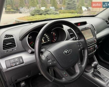 Чорний Кіа Соренто, об'ємом двигуна 2.2 л та пробігом 114 тис. км за 20200 $, фото 15 на Automoto.ua