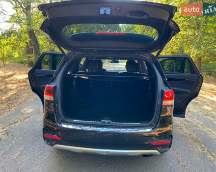 Черный Киа Соренто, объемом двигателя 2 л и пробегом 133 тыс. км за 17300 $, фото 6 на Automoto.ua