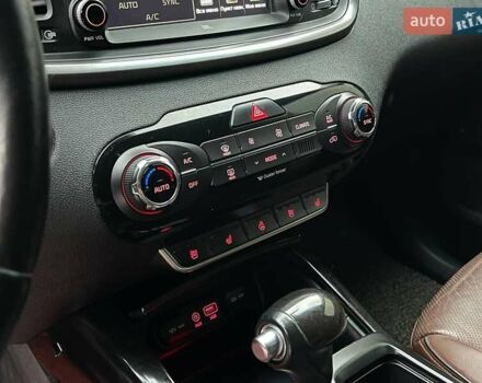 Киа Соренто 2015 в Киеве на Automoto.ua Черный Киа Соренто, объемом двигателя 2.2 л и пробегом 128 тыс. км за 19900 $, фото 12 на Automoto.ua