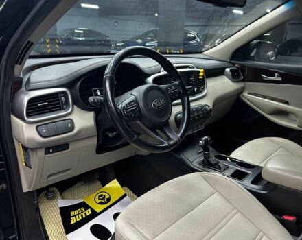 Черный Киа Соренто, объемом двигателя 2.4 л и пробегом 170 тыс. км за 15000 $, фото 8 на Automoto.ua