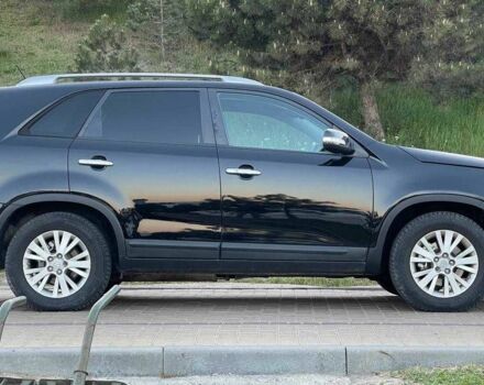 Чорний Кіа Соренто, об'ємом двигуна 2.4 л та пробігом 130 тис. км за 12500 $, фото 7 на Automoto.ua