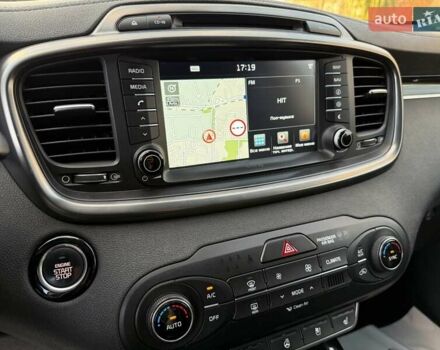 Чорний Кіа Соренто, об'ємом двигуна 2.2 л та пробігом 248 тис. км за 21500 $, фото 58 на Automoto.ua