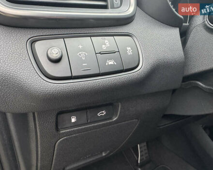 Черный Киа Соренто, объемом двигателя 2.2 л и пробегом 196 тыс. км за 22150 $, фото 33 на Automoto.ua