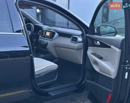 Черный Киа Соренто, объемом двигателя 2.36 л и пробегом 187 тыс. км за 12250 $, фото 106 на Automoto.ua