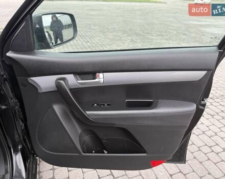 Черный Киа Соренто, объемом двигателя 2.2 л и пробегом 190 тыс. км за 17000 $, фото 59 на Automoto.ua