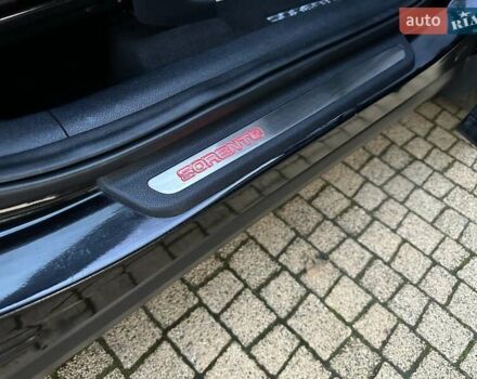 Черный Киа Соренто, объемом двигателя 2.2 л и пробегом 120 тыс. км за 20444 $, фото 188 на Automoto.ua