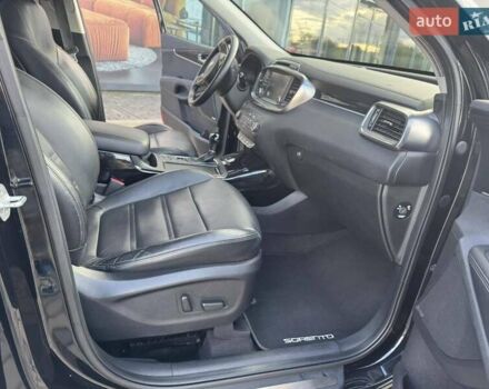 Чорний Кіа Соренто, об'ємом двигуна 2.2 л та пробігом 187 тис. км за 22500 $, фото 9 на Automoto.ua