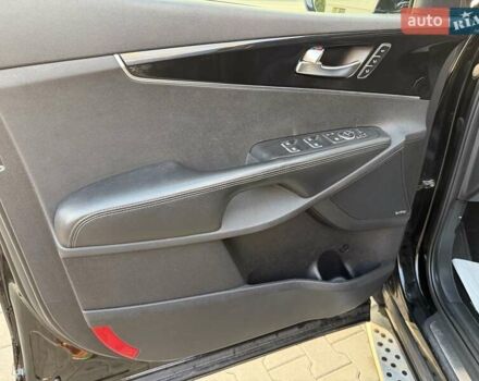 Чорний Кіа Соренто, об'ємом двигуна 2.2 л та пробігом 248 тис. км за 21500 $, фото 47 на Automoto.ua