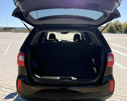 Черный Киа Соренто, объемом двигателя 2.2 л и пробегом 182 тыс. км за 18899 $, фото 15 на Automoto.ua