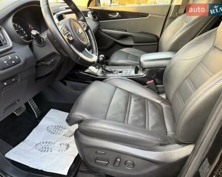 Чорний Кіа Соренто, об'ємом двигуна 2.2 л та пробігом 248 тис. км за 21500 $, фото 49 на Automoto.ua