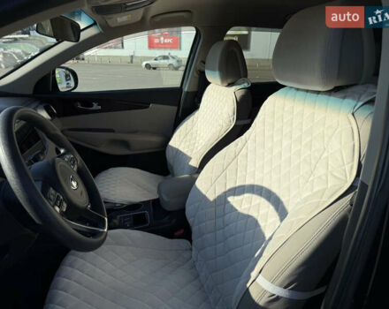 Черный Киа Соренто, объемом двигателя 2.4 л и пробегом 174 тыс. км за 14000 $, фото 6 на Automoto.ua