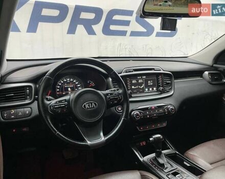 Киа Соренто 2015 в Киеве на Automoto.ua Черный Киа Соренто, объемом двигателя 2.2 л и пробегом 128 тыс. км за 19900 $, фото 7 на Automoto.ua
