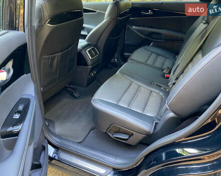 Черный Киа Соренто, объемом двигателя 2 л и пробегом 133 тыс. км за 17300 $, фото 12 на Automoto.ua