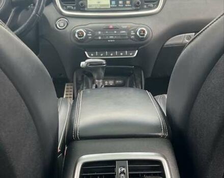 Черный Киа Соренто, объемом двигателя 3.3 л и пробегом 105 тыс. км за 16500 $, фото 12 на Automoto.ua