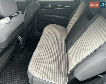 Чорний Кіа Соренто, об'ємом двигуна 2.2 л та пробігом 204 тис. км за 22199 $, фото 15 на Automoto.ua