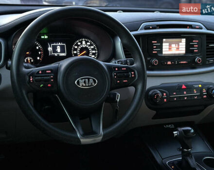 Черный Киа Соренто, объемом двигателя 2.36 л и пробегом 187 тыс. км за 12250 $, фото 81 на Automoto.ua