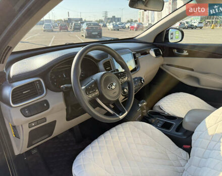 Черный Киа Соренто, объемом двигателя 2.4 л и пробегом 174 тыс. км за 14000 $, фото 5 на Automoto.ua