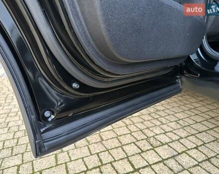 Черный Киа Соренто, объемом двигателя 2.2 л и пробегом 120 тыс. км за 20444 $, фото 148 на Automoto.ua