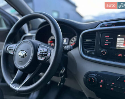 Черный Киа Соренто, объемом двигателя 2.36 л и пробегом 187 тыс. км за 12250 $, фото 68 на Automoto.ua