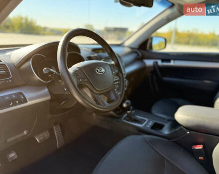Черный Киа Соренто, объемом двигателя 2.2 л и пробегом 182 тыс. км за 18899 $, фото 13 на Automoto.ua