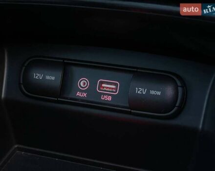Чорний Кіа Соренто, об'ємом двигуна 3.34 л та пробігом 217 тис. км за 13199 $, фото 29 на Automoto.ua