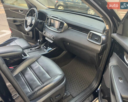 Черный Киа Соренто, объемом двигателя 2.2 л и пробегом 228 тыс. км за 23950 $, фото 40 на Automoto.ua