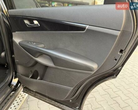 Чорний Кіа Соренто, об'ємом двигуна 2.2 л та пробігом 248 тис. км за 21500 $, фото 31 на Automoto.ua