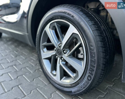 Черный Киа Соренто, объемом двигателя 2.36 л и пробегом 187 тыс. км за 12250 $, фото 31 на Automoto.ua