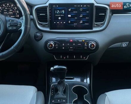 Чорний Кіа Соренто, об'ємом двигуна 3.34 л та пробігом 217 тис. км за 13199 $, фото 34 на Automoto.ua