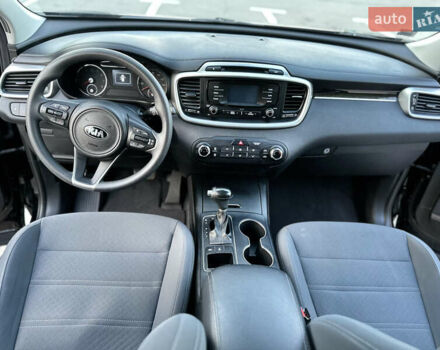 Черный Киа Соренто, объемом двигателя 3.3 л и пробегом 50 тыс. км за 17300 $, фото 11 на Automoto.ua