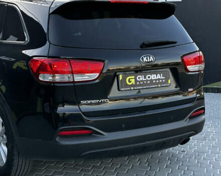 Черный Киа Соренто, объемом двигателя 2.36 л и пробегом 193 тыс. км за 14700 $, фото 20 на Automoto.ua