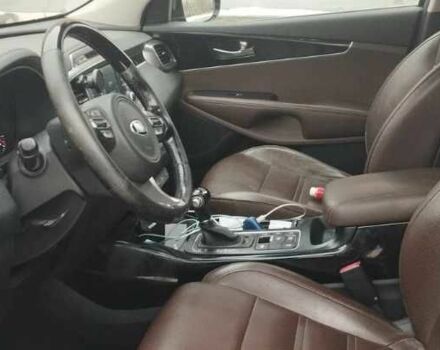 Чорний Кіа Соренто, об'ємом двигуна 2.2 л та пробігом 183 тис. км за 15000 $, фото 4 на Automoto.ua