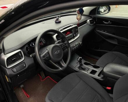 Черный Киа Соренто, объемом двигателя 2.4 л и пробегом 163 тыс. км за 13799 $, фото 6 на Automoto.ua