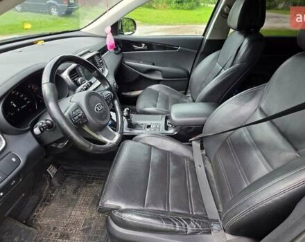 Черный Киа Соренто, объемом двигателя 2.2 л и пробегом 129 тыс. км за 24400 $, фото 7 на Automoto.ua